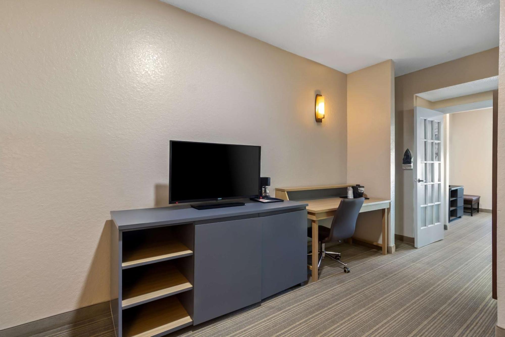 Sonesta Essential Iah Airport Jfk Boulevard - Newly Renovated Houston Exterior photo